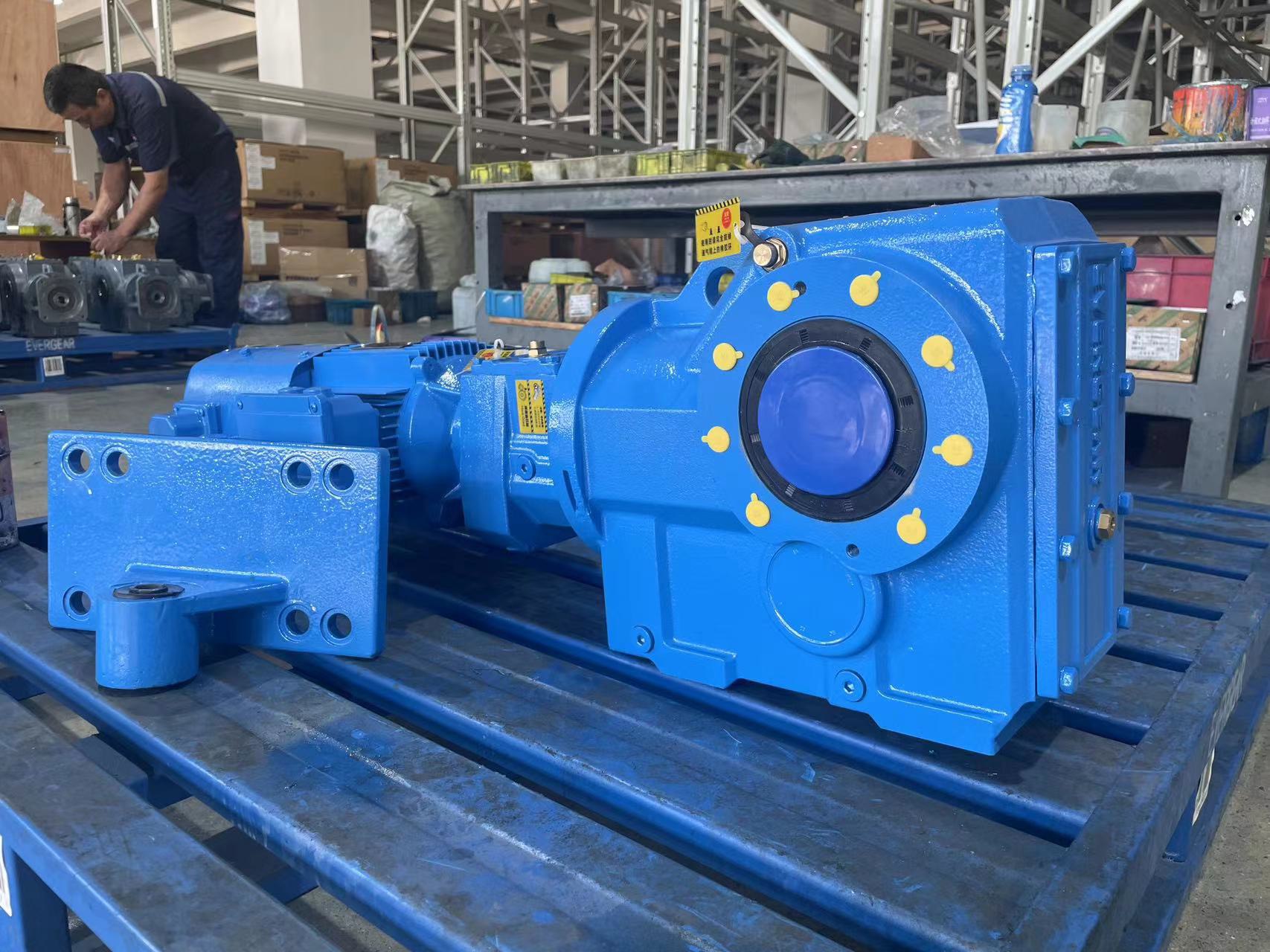 Mô tơ giảm tốc EF- EK